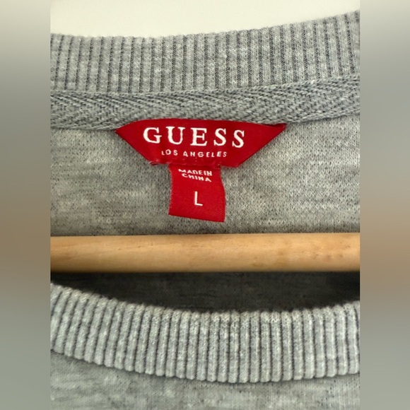 Guess Quilted Sweatshirt, size large. - Picture 6 of 8